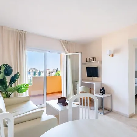 Ξενοδοχείο με διαμερίσματα Fontana Marbella & Mijas Costa 4*