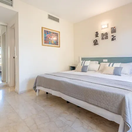 Ξενοδοχείο με διαμερίσματα Fontana Marbella & Mijas Costa 4*